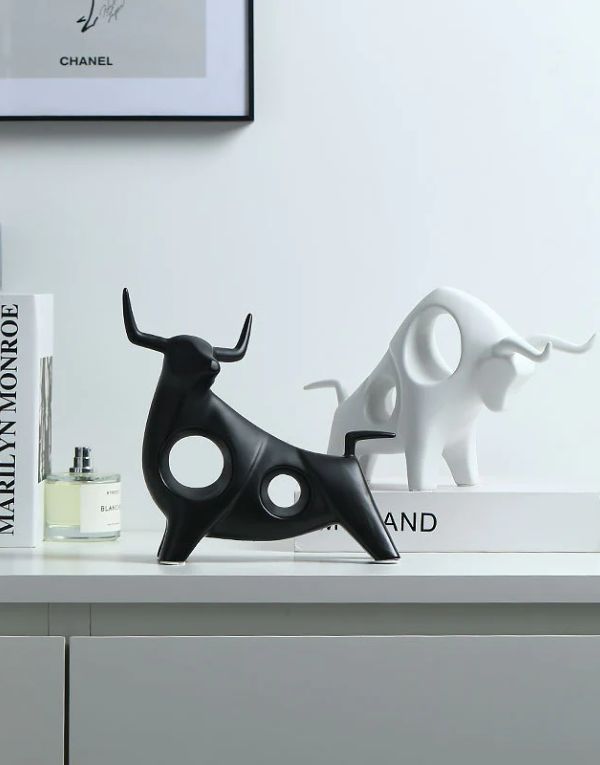 Porcelain Black Bull Table Decorations