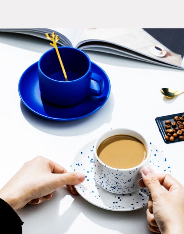 Porcelain Blue & White Cup with Gift Box Set