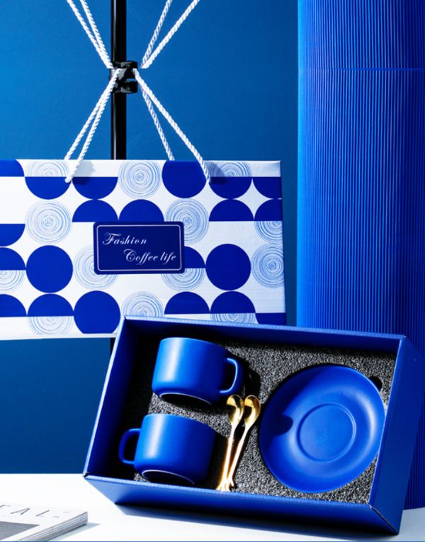 Porcelain Blue & White Cup with Gift Box Set