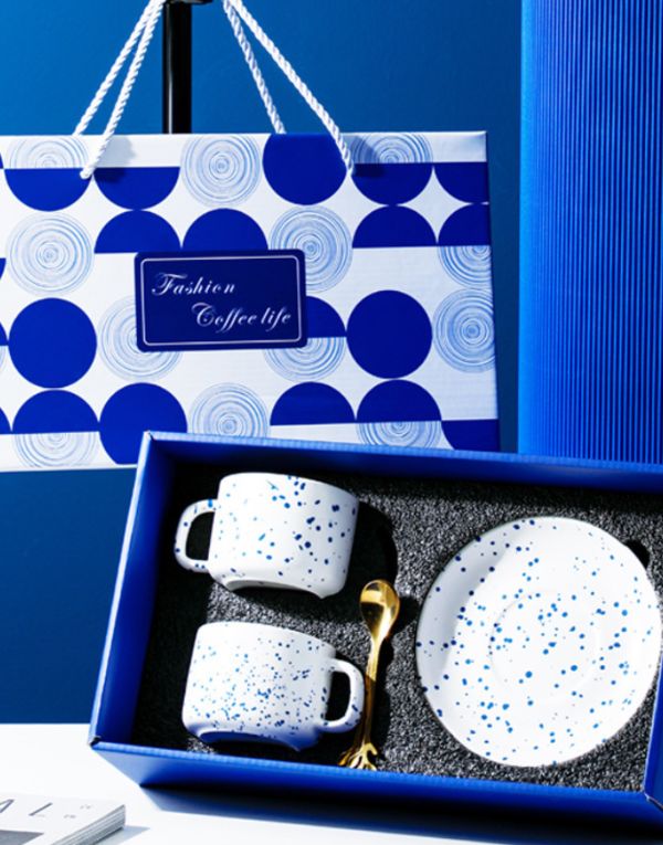 Porcelain Blue & White Cup with Gift Box Set