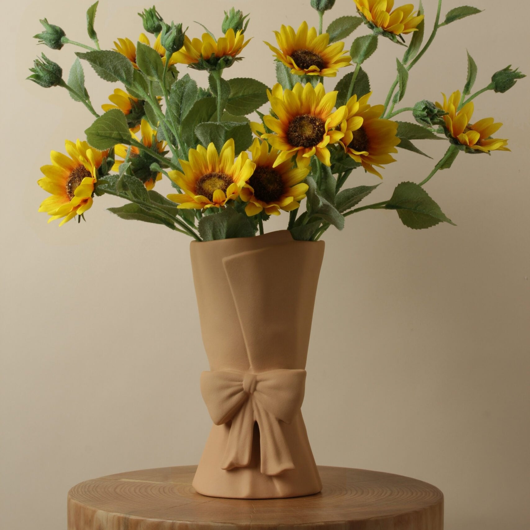 Bow Knot Porcelain Vase