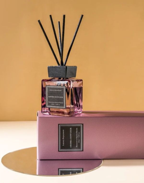 Purple Champagne 200ml Square Reed Diffuser.