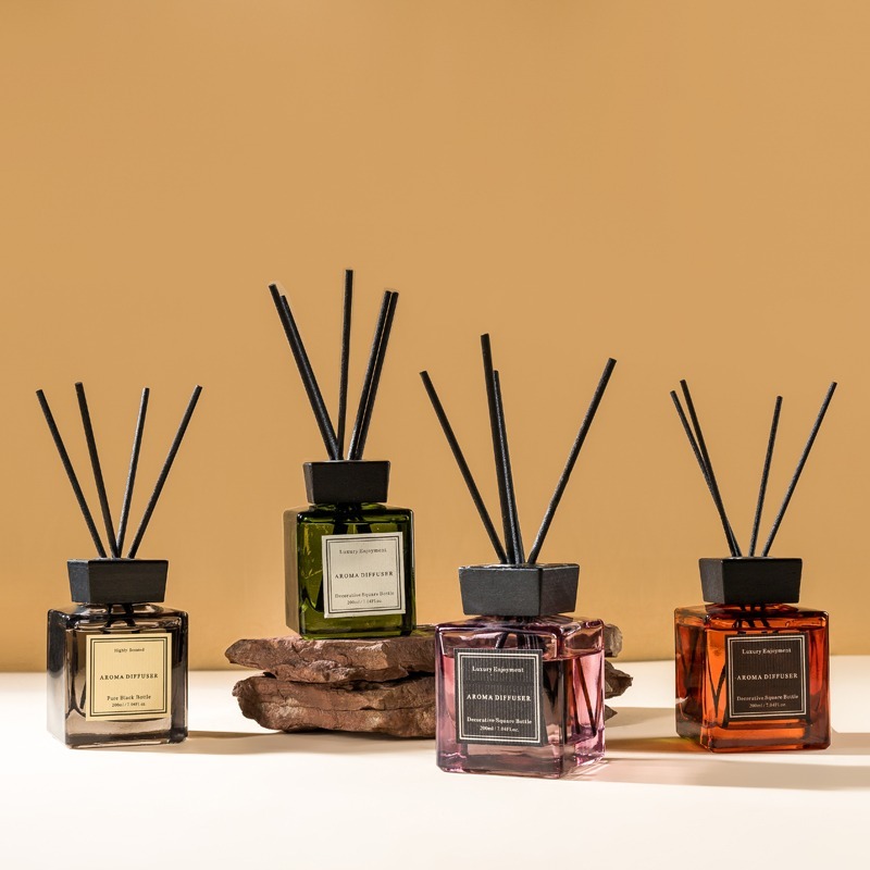 Green Amber Allure 200ml Square glass reed diffuser - Image 3
