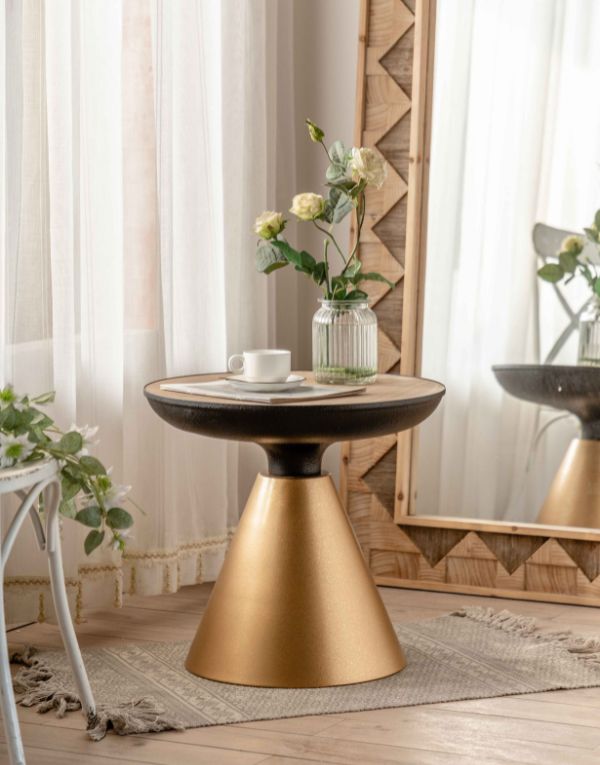 Wabi-sabi Style Old Sofa Corner Table