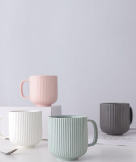 Elegant Set of 4 Ceramic Mugs with Nordic 3D Structure