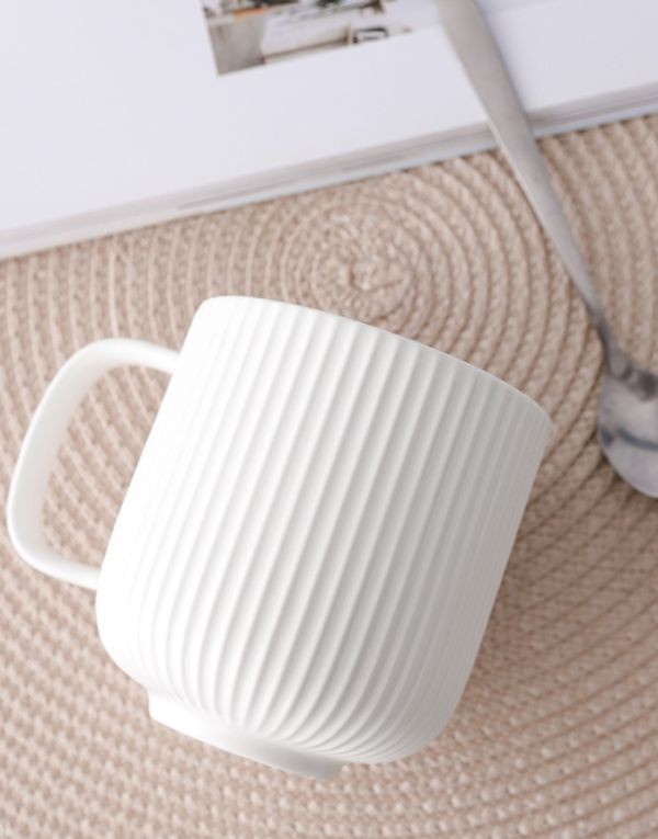 Elegant Set of 4 Ceramic Mugs with Nordic 3D Structure
