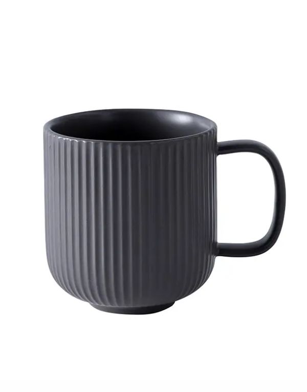 Elegant Set of 4 Ceramic Mugs with Nordic 3D Structure