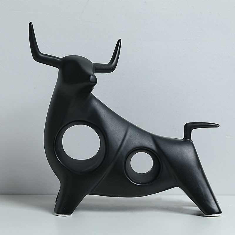 Porcelain Black Bull Table Decorations - Image 2