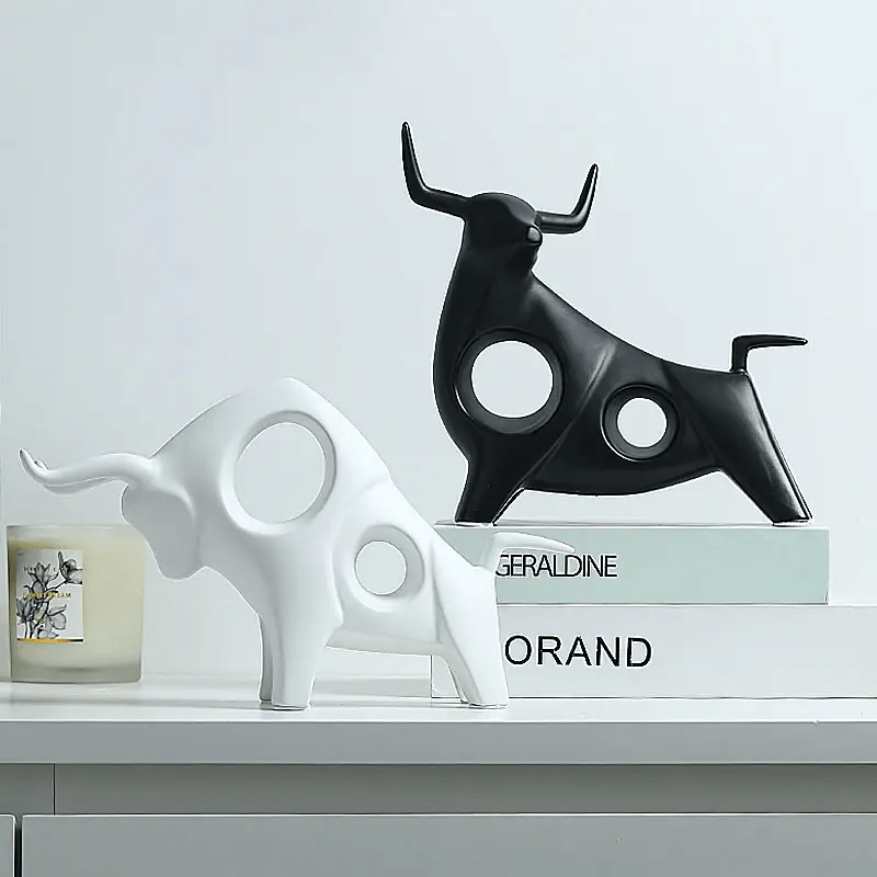 Porcelain Black Bull Table Decorations - Image 4
