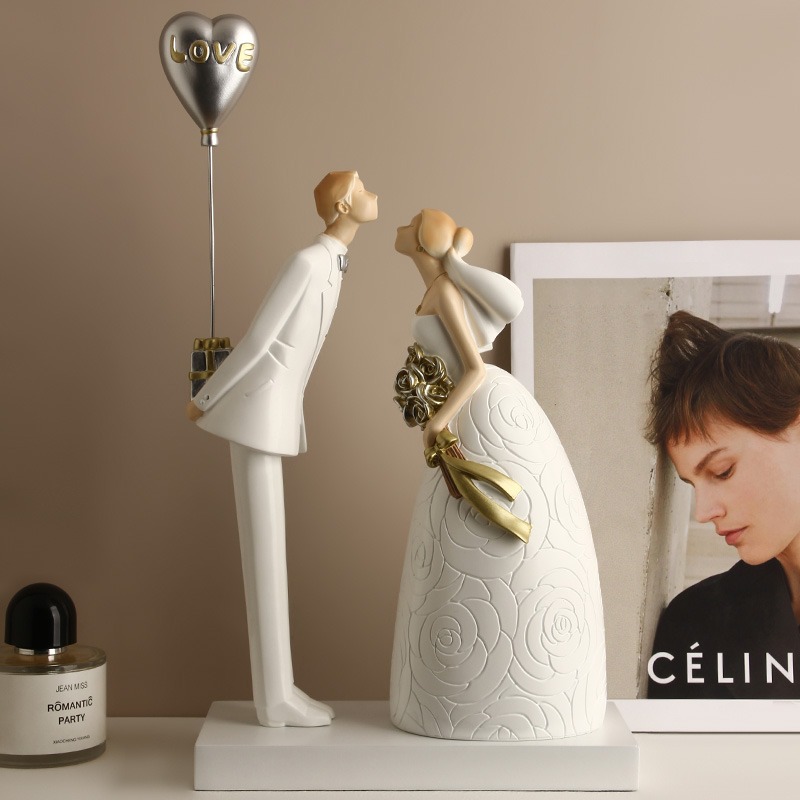 Luxury Home Decor for gift Wedding Couple Figure Ornament - Image 2