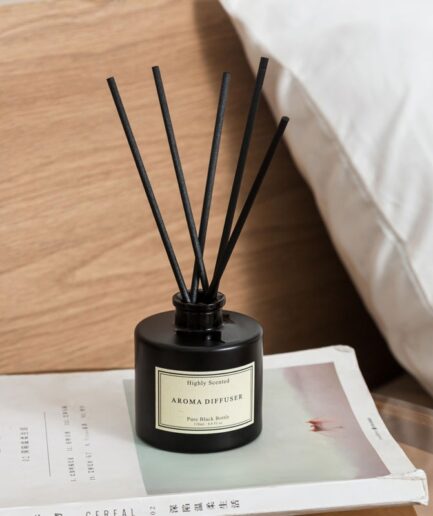 Home Décor Manufacture Supply Luxury Perfume Fragrance Matte Black Reed Diffuser with Gift Box